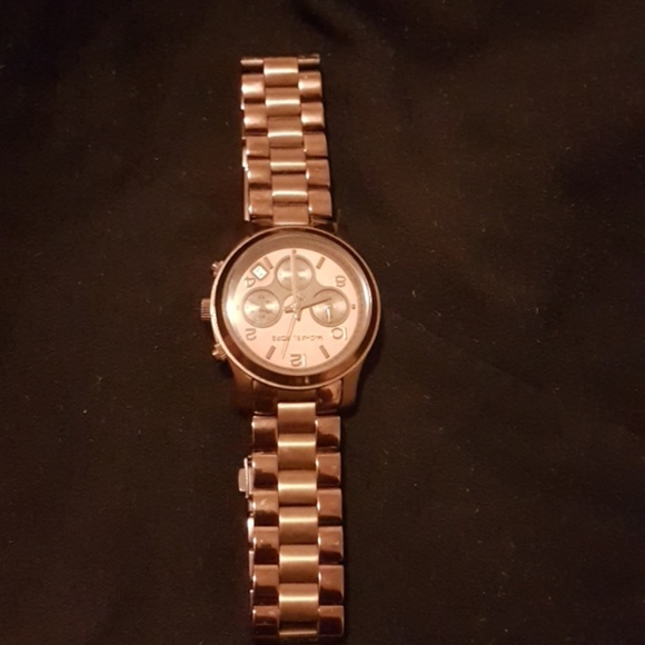 Michael Kors MK-5492 Watch - Picture 5 of 5